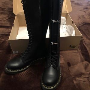 Dr Martens 20 eye boot.